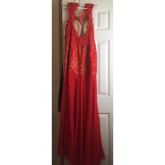 noell dresses